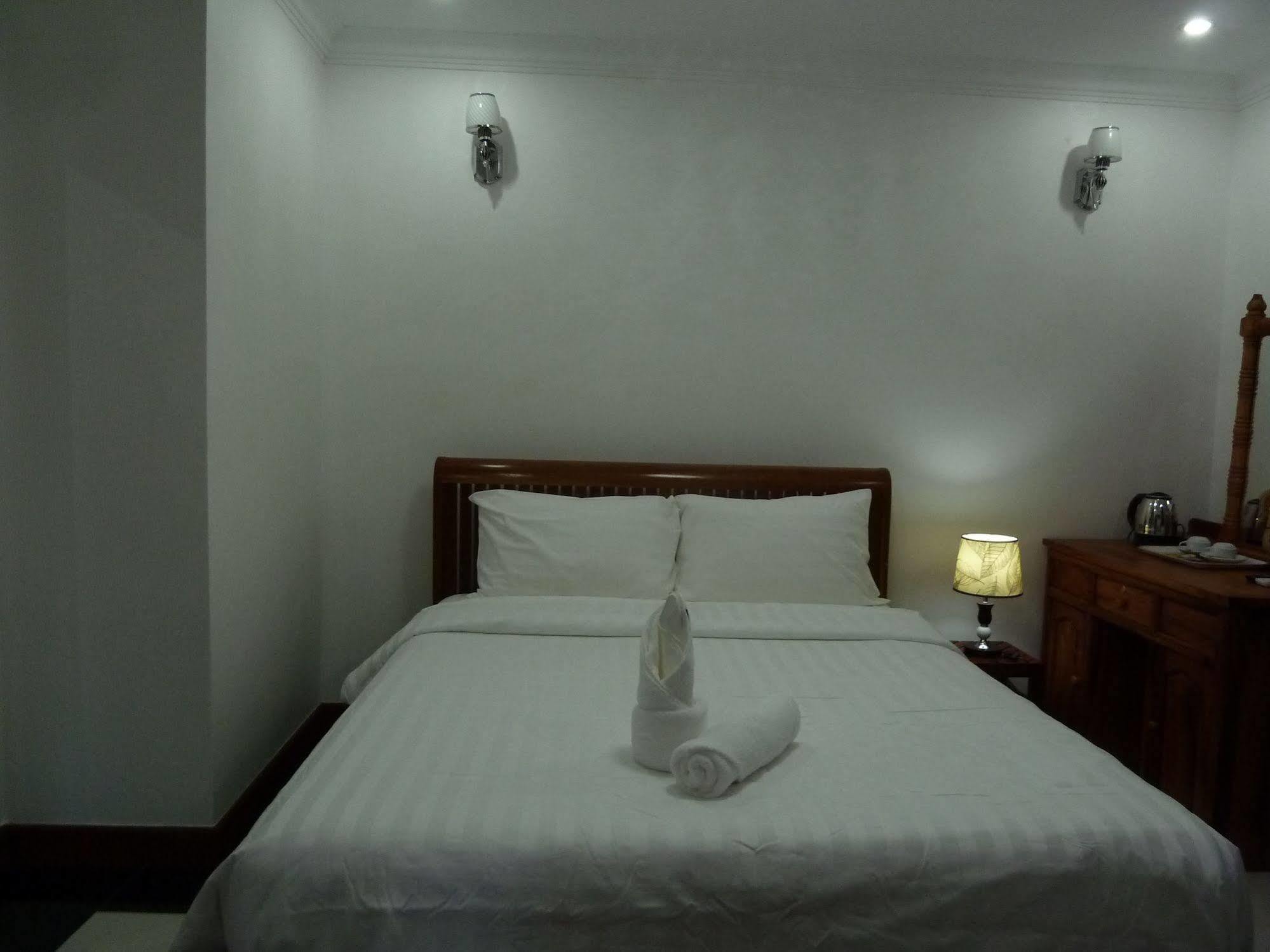 Hotel Oriental Siem Reap Esterno foto